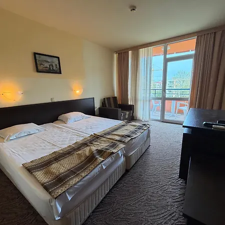 Hotel Amaris 3*
