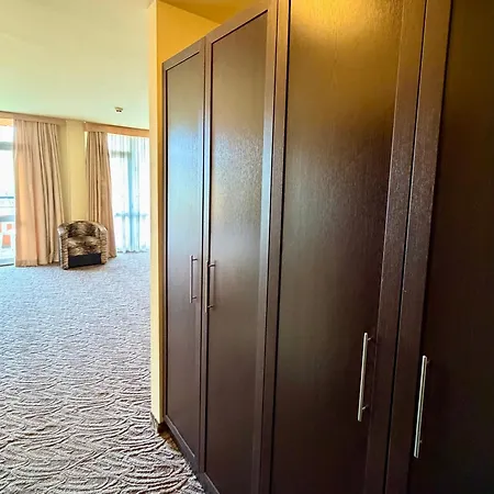 Hotel Amaris 3*