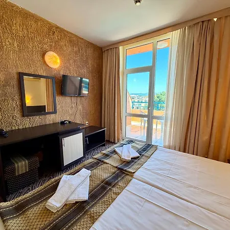 Amaria Hotel 3*