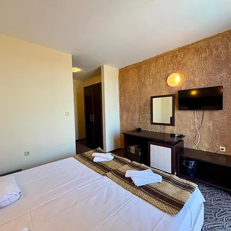Amaria Hotel 3*